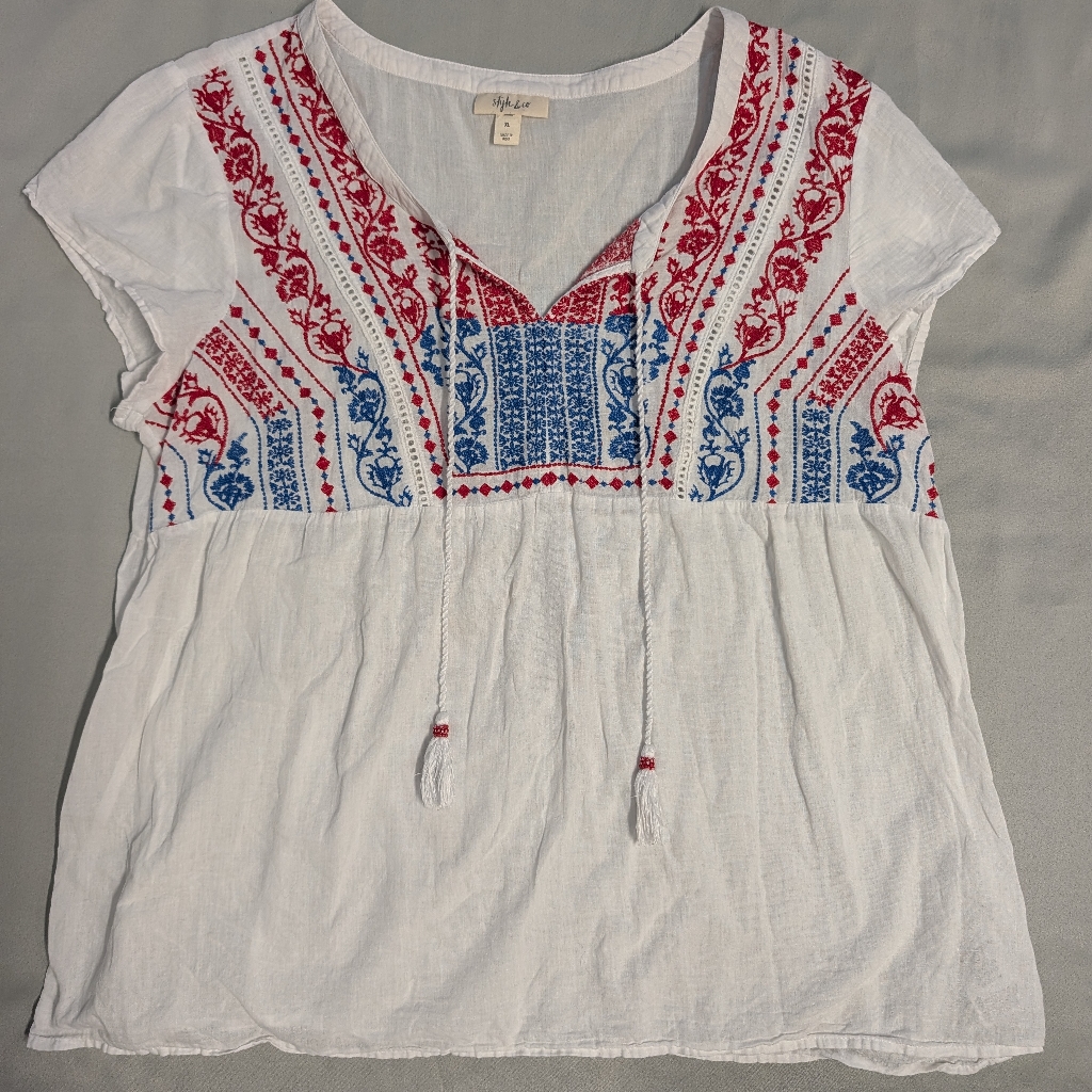 Beautiful Embroidered Top Made By Style  Co Size Xl